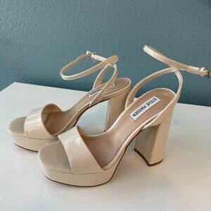 Steve Madden Lessa Bone Patent 4.75" Heels - Size 7